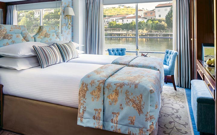 M/S Queen Isabel